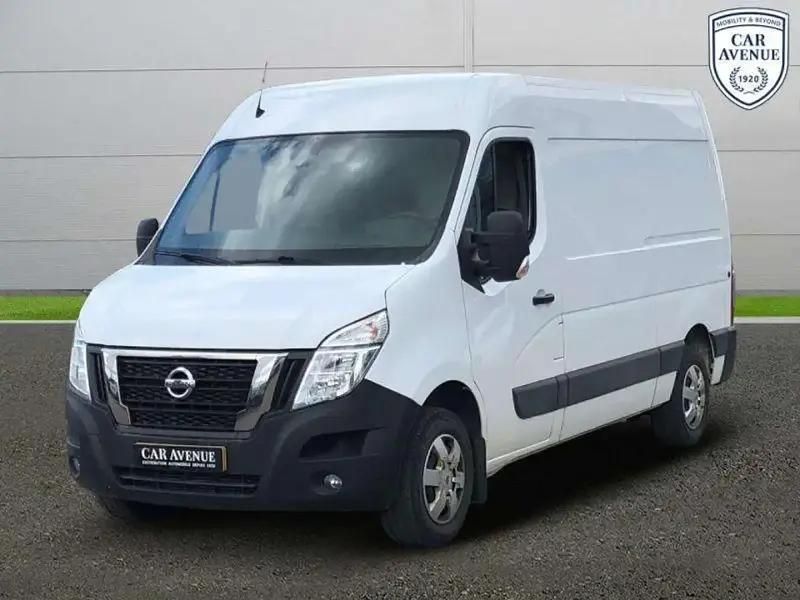 Blanc Utilisé 2023 Nissan Interstar N-Connecta Van | 27 990 € (Prix juste) - Image 1/4