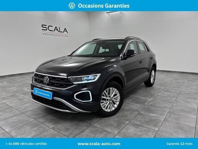 Utilisé 2023 VW T-Roc Life SUV | 23 690 € (Prix juste) - Image 1/4