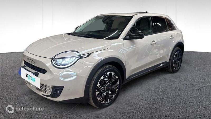 Beige Utilisé 2024 Fiat 600E La Prima SUV | 27 990 € (Prix juste) - Image 1/4