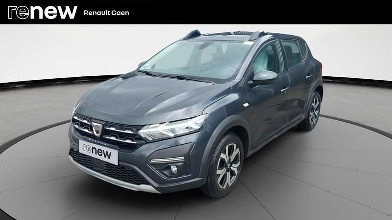 Gris Utilisé 2022 Dacia Sandero Comfort Citadine | 14 290 € (Prix juste) - Image 1/4