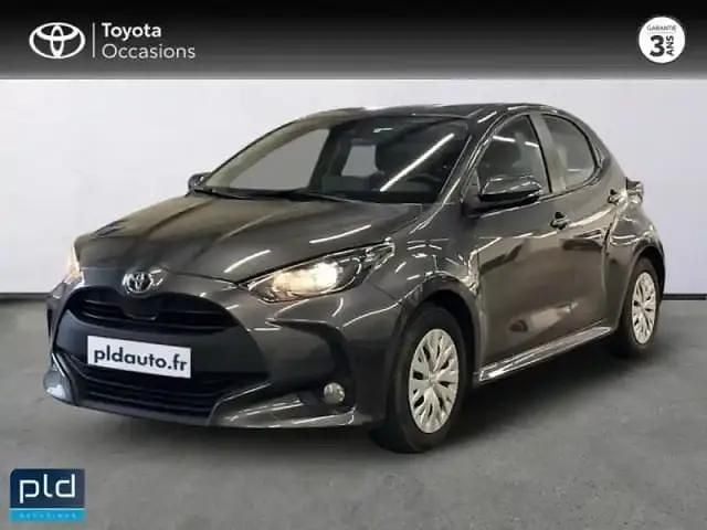 Occasion Toyota Yaris Hybrid Business Edition 116 ch (85 kW) 2023 Gris atlas (m) Berline