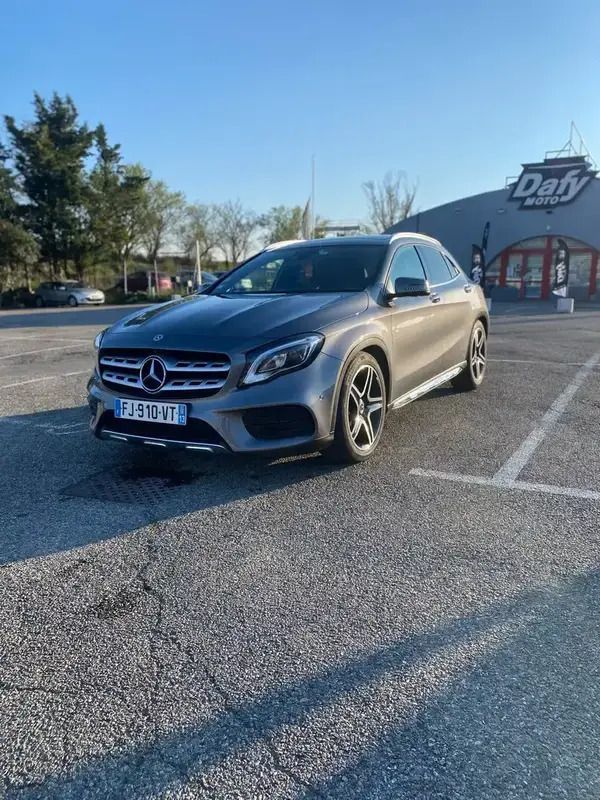Utilisé 2019 Mercedes GLA200 SUV | 25 000 € (Prix assez cher) - Image 1/4