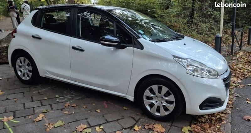 Blanc Utilisé 2016 Peugeot 208 Citadine | 6 490 € (Super prix) - Image 1/4