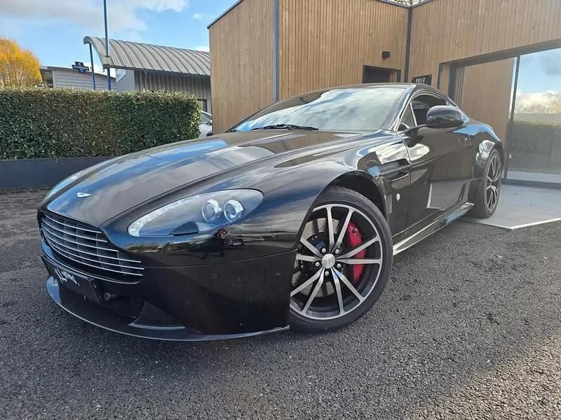 Noir Occasion 2011 Aston Martin V8 Coupé | 74 900 € - Image 1/4