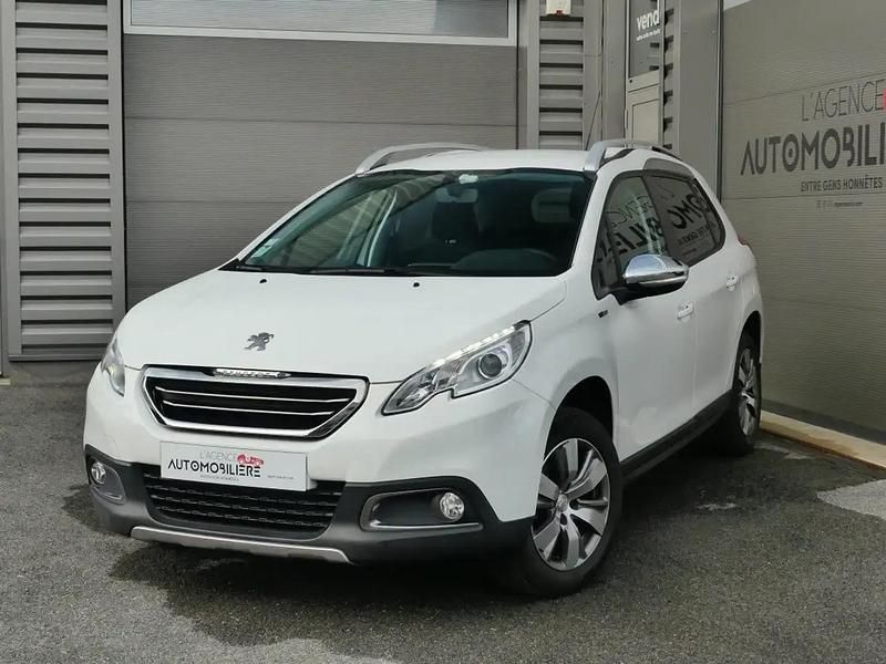 Blanc Utilisé 2016 Peugeot 2008 Style SUV | 7 990 € (Prix juste) - Image 1/4
