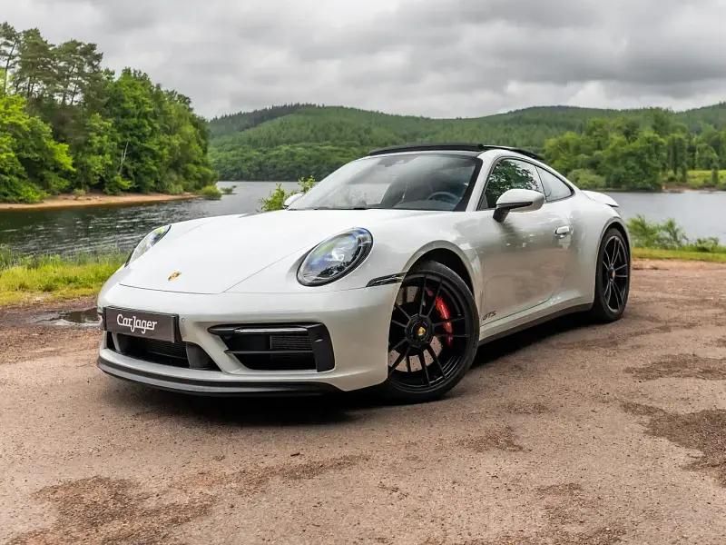 Blanc Utilisé 2024 Porsche 911 Carrera GTS Coupé | 214 000 € - Image 1/4