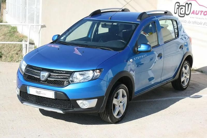 Bleu Utilisé 2013 Dacia Sandero Prestige Citadine | 7 490 € (Prix juste) - Image 1/4
