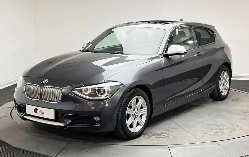Gris Utilisé 2013 BMW 118 Citadine | 11 490 € (Prix juste) - Image 1/4