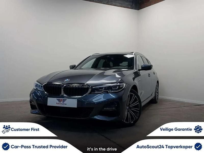 Gris Utilisé 2020 BMW 330e M Sport Break | 31 700 € (Bon prix) - Image 1/4