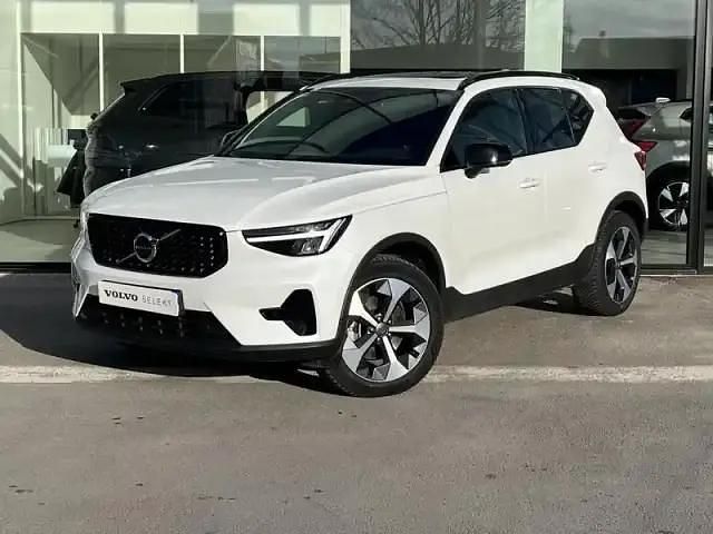 Blanc Occasion 2025 Volvo XC40 SUV | 40 789 € - Image 1/4