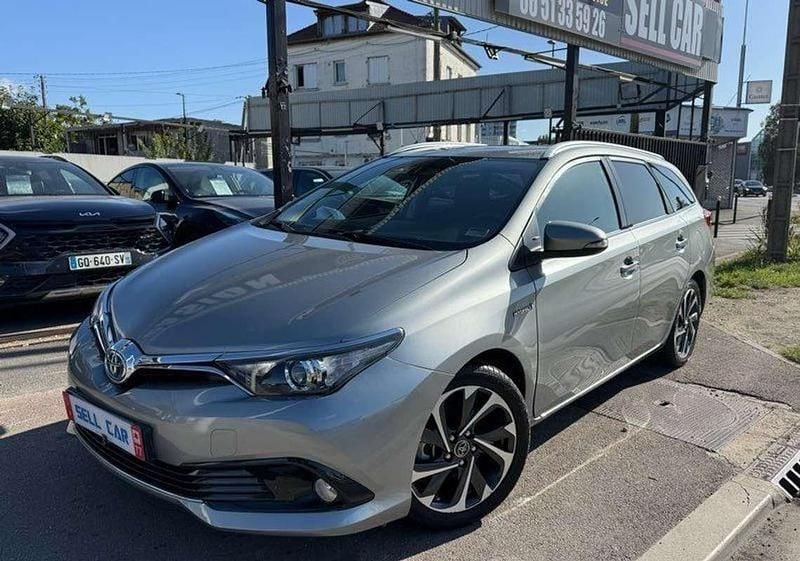 Occasion Toyota Auris Hybrid 137 ch (100 kW) 2017 Gris Break