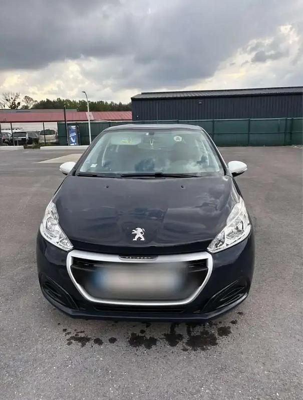 Gris Utilisé 2018 Peugeot 208 Citadine | 7 000 € (Bon prix) - Image 1/4