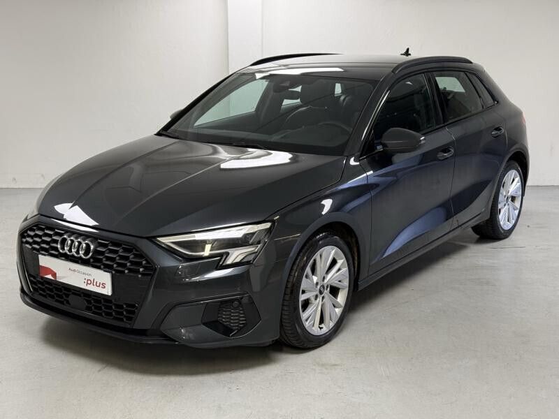 Gris Utilisé 2022 Audi A3 Sportback Design Berline | 27 790 € (Prix juste) - Image 1/4