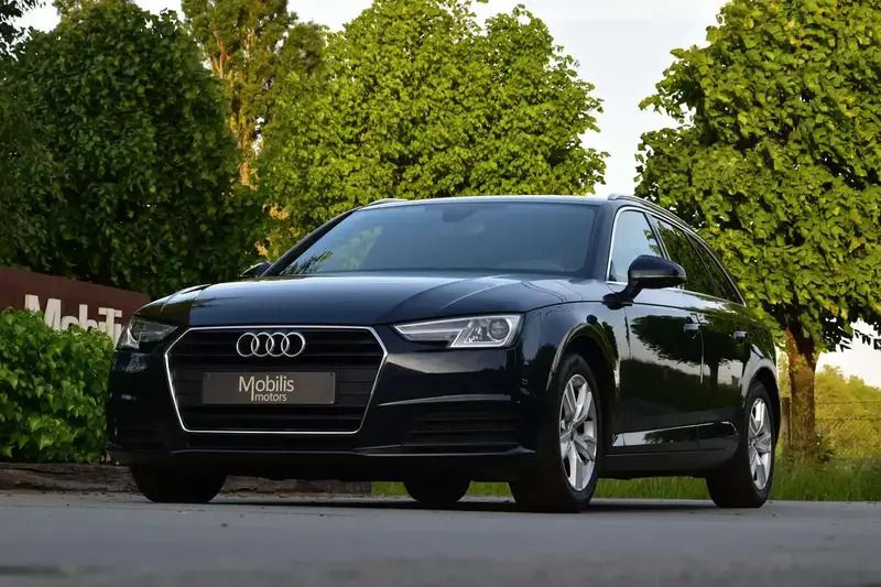 Bleu Utilisé 2018 Audi A4 Business Break | 19 950 € (Bon prix) - Image 1/4