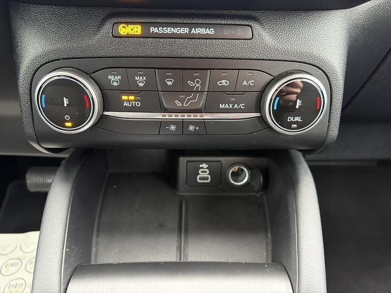 Occasion Ford Kuga Titanium 152 ch (111 kW) 2023 Gris solar mã©tallisã©e SUV