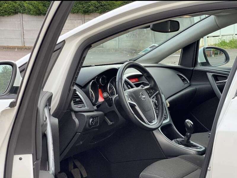 Image 4/4