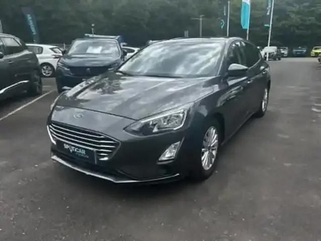 Gris fonce Utilisé 2020 Ford Focus Titanium Berline | 13 299 € (Prix juste) - Image 1/4