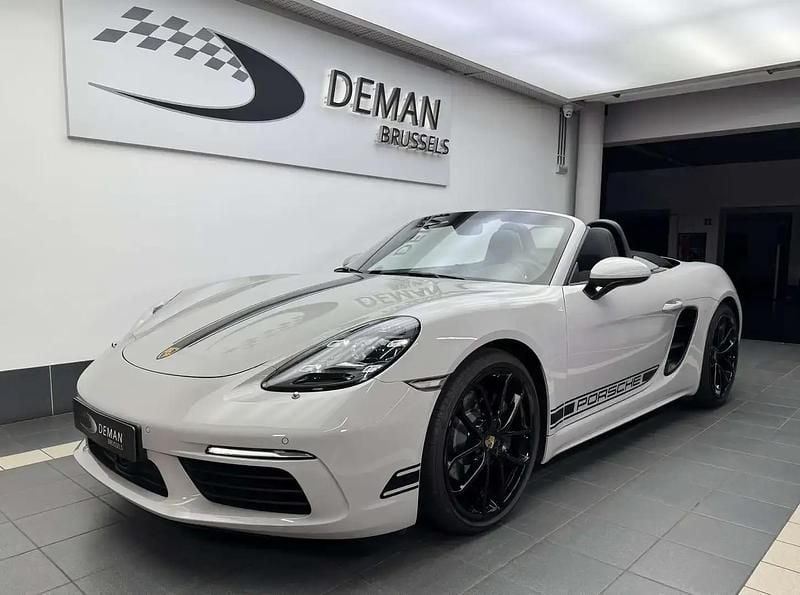 Gris Nouvelle 2025 Porsche 718 Boxster Chrono Cabriolet | 89 900 € - Image 1/4