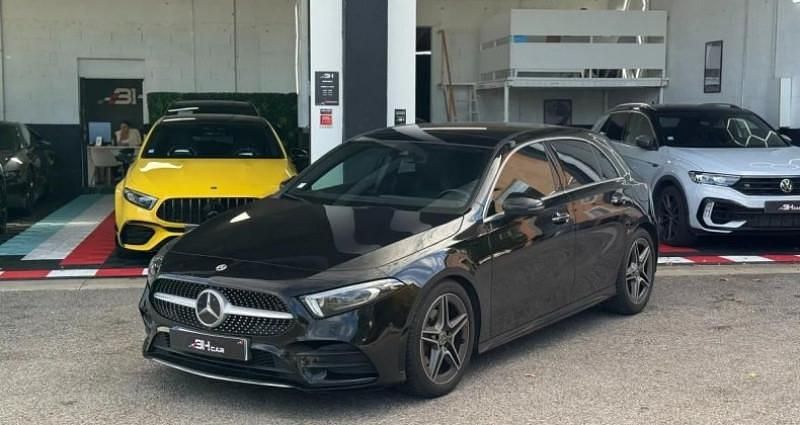 Noir Utilisé 2021 Mercedes A200 AMG line Berline | 27 990 € (Prix juste) - Image 1/4
