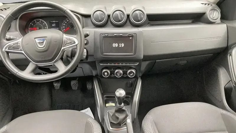 Image 3/4