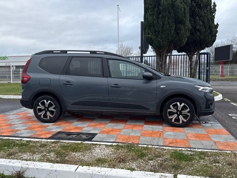 Occasion Dacia Jogger Expression 110 ch (80 kW) 2024 Gris Monospace