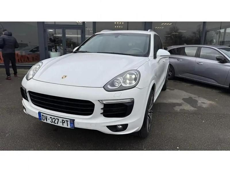 Blanc Utilisé 2015 Porsche Cayenne SUV | 43 990 € (Prix cher) - Image 1/4