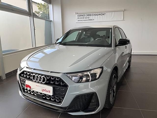 Nouvelle Audi A1 Sportback S-line plus 116 ch (85 kW) 2025 Gris flèche nacré noir mythe métallisé Citadine