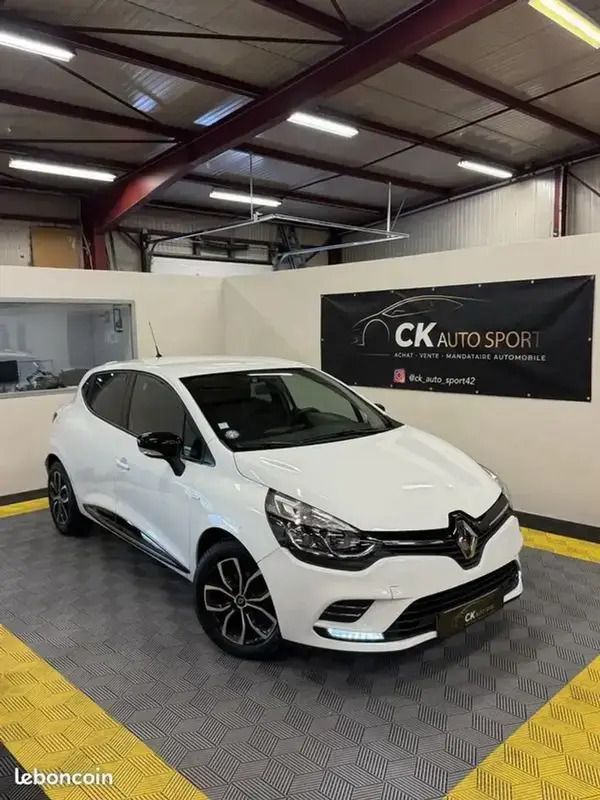 Blanc Utilisé 2017 Renault Clio IV LIMITED | 8 490 € (Prix juste) - Image 1/4