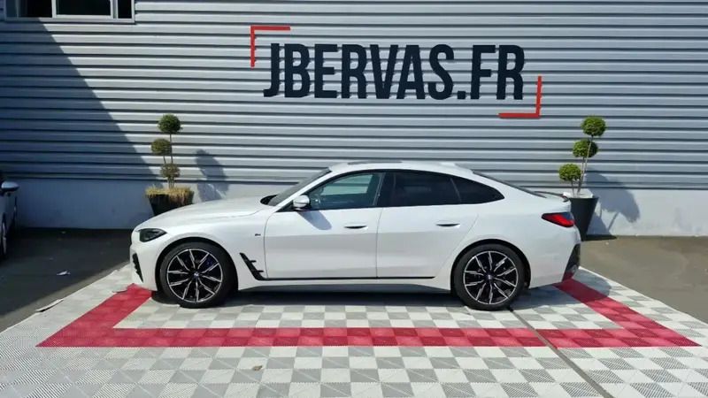 Blanc Utilisé 2023 BMW 420 M Sport Coupé | 42 999 € (Prix juste) - Image 1/4