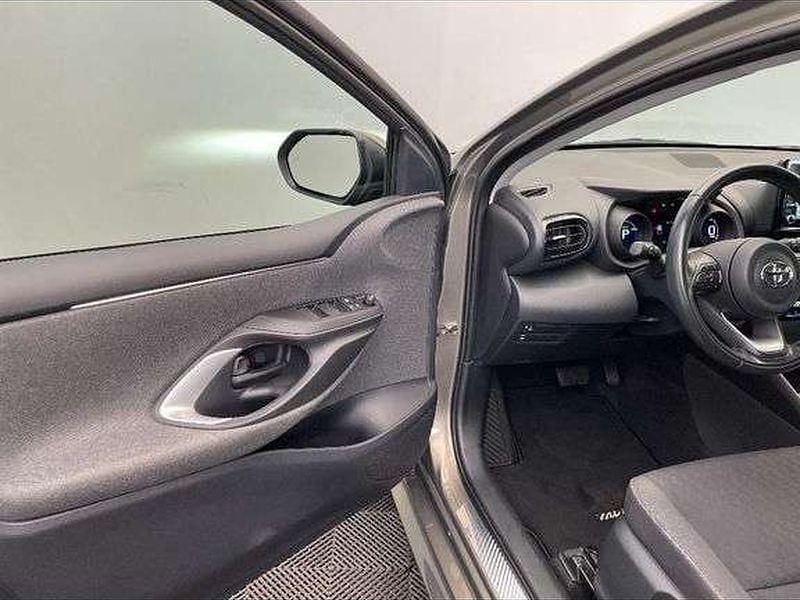 Utilisé 2020 Toyota Yaris Hybrid City Berline | 18 990 € (Prix juste) - Image 1/1
