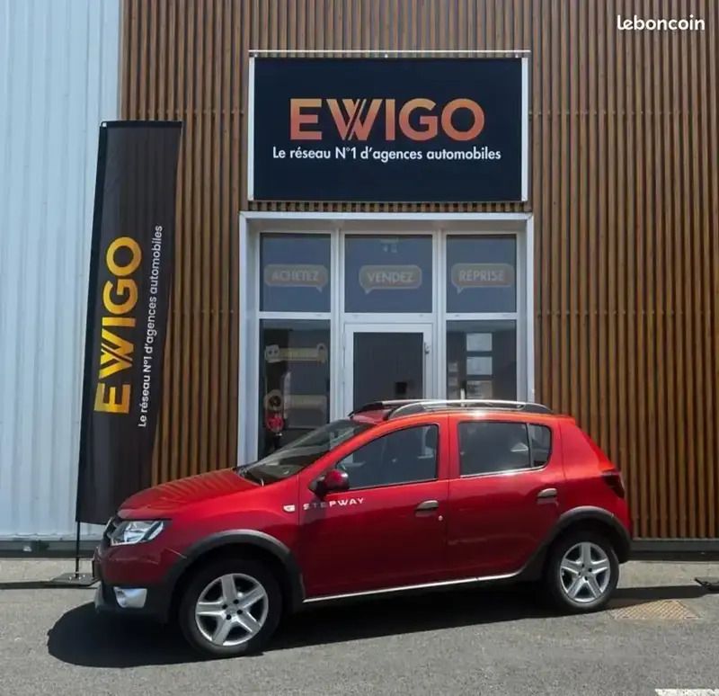 Utilisé 2013 Dacia Sandero Stepway Citadine | 6 980 € (Prix juste) - Image 1/4