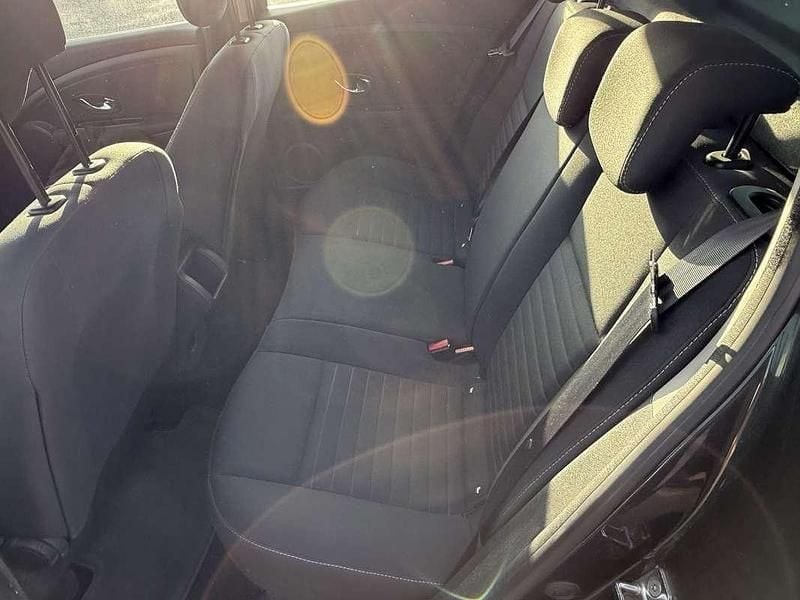 Occasion Renault Mégane LIMITED 110 ch (80 kW) 2014 Berline