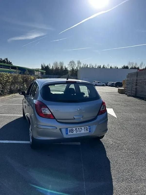 Utilisé 2008 Opel Corsa Enjoy Berline | 2 200 € (Prix juste) - Image 1/4