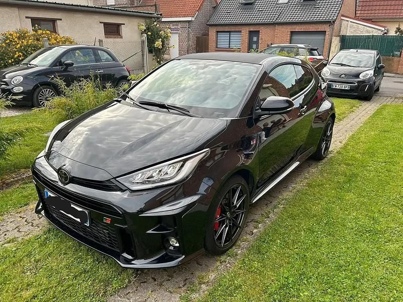 Noir Utilisé 2022 Toyota Yaris Citadine | 48 000 € - Image 1/4