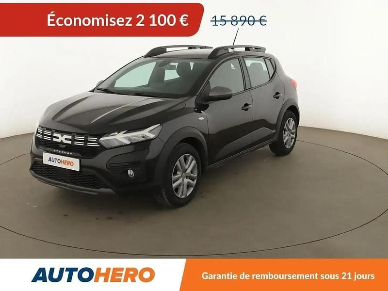 Noir Occasion 2023 Dacia Sandero Expression Citadine | 13 790 € (Bon prix) - Image 1/2