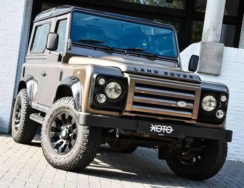 Occasion Land Rover Defender 123 ch (90 kW) 2013 Brun SUV
