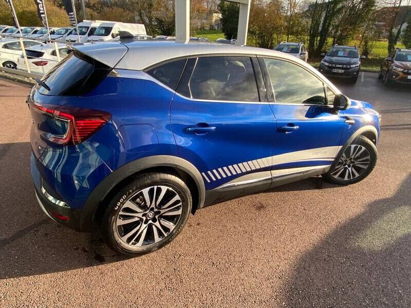Occasion Renault Captur Iconic 145 ch (106 kW) 2023 Bleue SUV