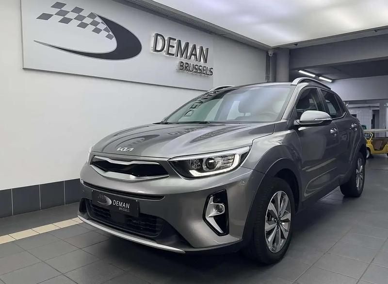 Gris Occasion 2024 Kia Stonic Plus SUV | 22 500 € (Prix juste) - Image 1/4