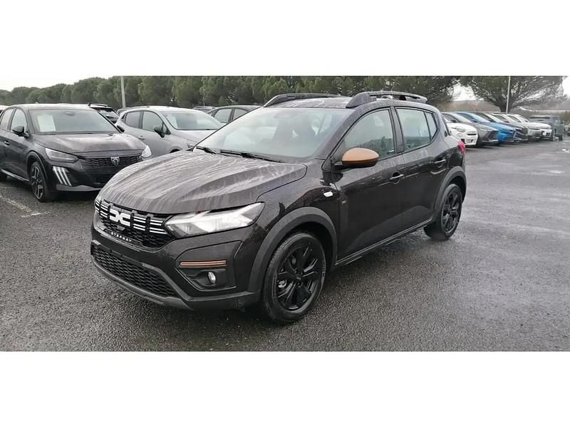Nouvelle Dacia Sandero Stepway 101 ch (74 kW) 2025 Noir Citadine