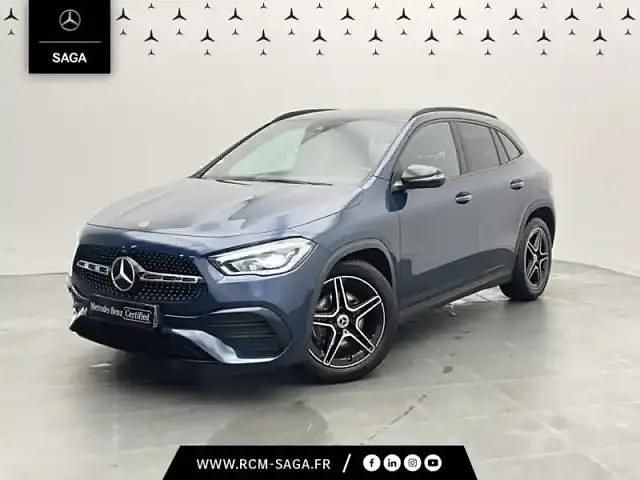 Bleu foncé Occasion 2023 Mercedes GLA200 AMG line SUV | 35 500 € (Prix juste) - Image 1/4