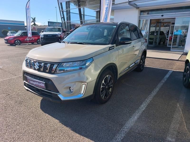 So'color savanna ivory/black mã©tal Utilisé 2022 Suzuki Vitara Style SUV | 21 999 € (Prix juste) - Image 1/4