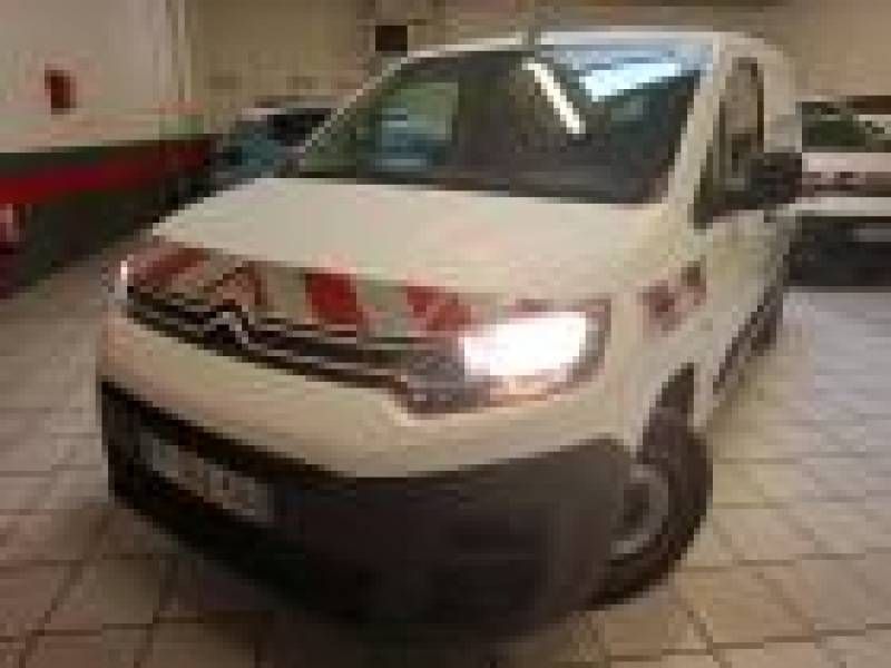 Blanc Utilisé 2020 Citroën Berlingo PureTech Monospace | 14 990 € (Super prix) - Image 1/3