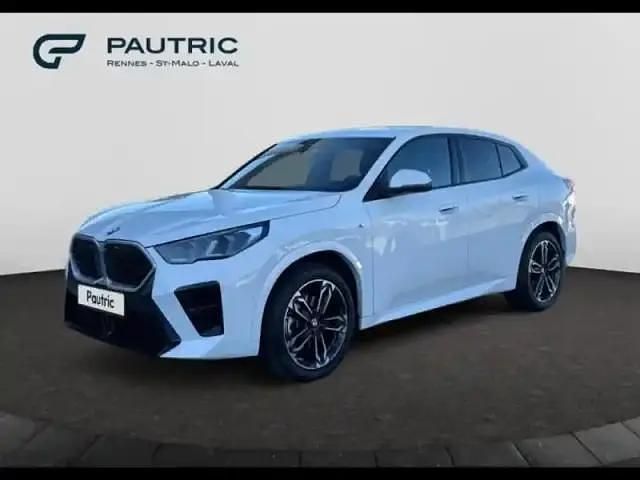Blanc Occasion 2025 BMW X2 M Sport SUV | 43 960 € (Bon prix) - Image 1/4