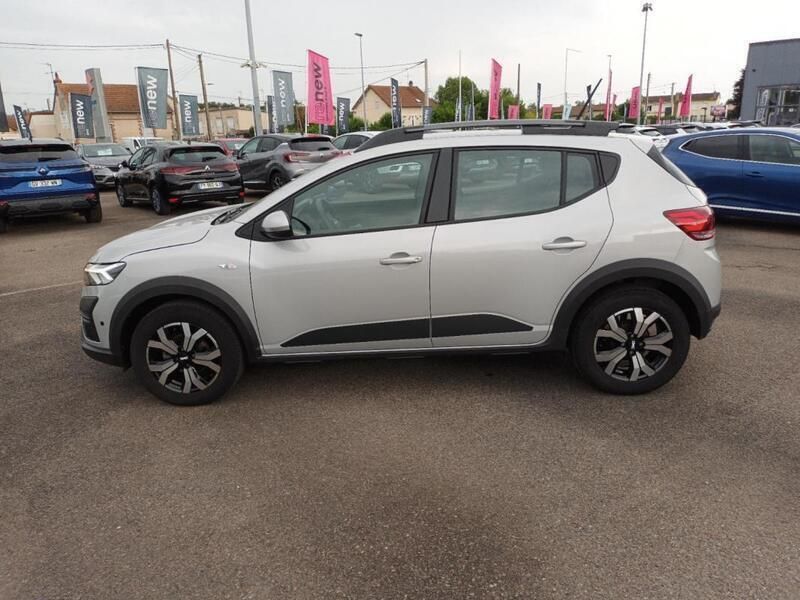 Gris Utilisé 2024 Dacia Sandero Expression Citadine | 16 890 € (Prix assez cher) - Image 1/3