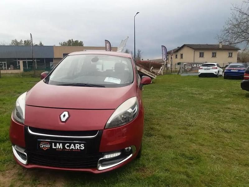 Rouge Utilisé 2012 Renault Scénic III Dynamique Monospace | 4 990 € - Image 1/4