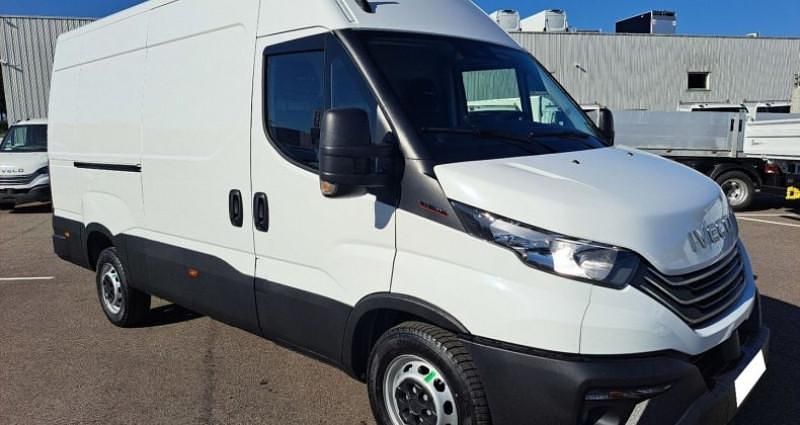 Nouvelle 2025 Iveco Daily Berline | 51 480 € (Bon prix) - Image 1/4