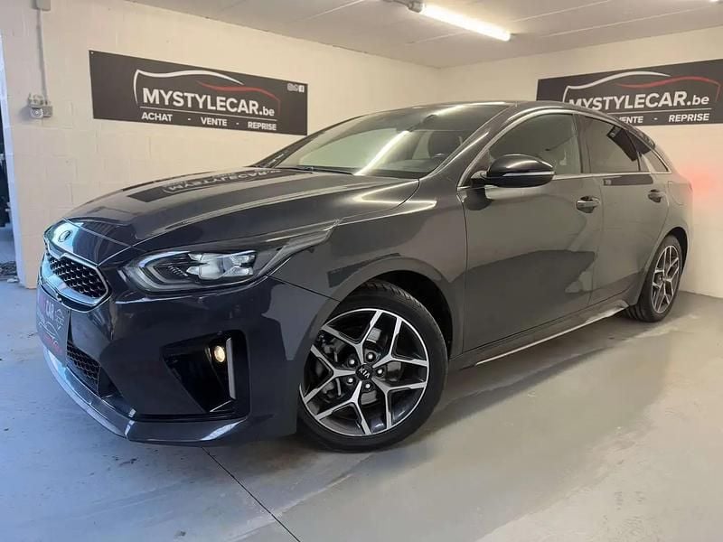 Gris Utilisé 2019 Kia ProCeed GT-Line Citadine | 14 500 € (Prix assez cher) - Image 1/4