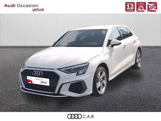 Blanc ibis Utilisé 2021 Audi A3 Sportback e-tron S-Line Berline | 25 990 € (Prix juste) - Image 1/4