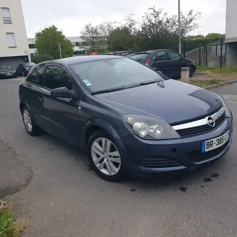 Utilisé 2008 Opel Astra GTC Cosmo Coupé | 1 990 € - Image 1/4