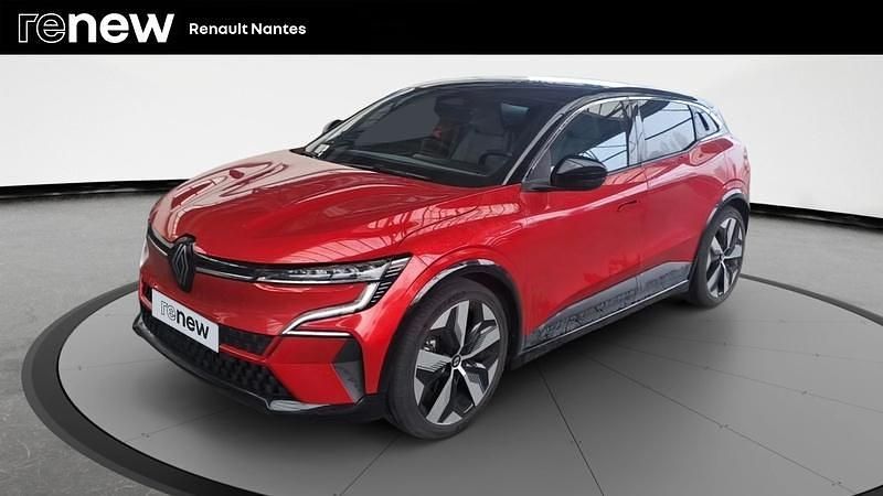 Rouge Occasion 2022 Renault Megane E-Tech Techno Berline | 21 990 € (Prix juste) - Image 1/4